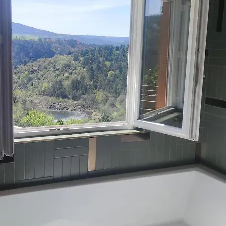 빌라 La Petite Maison D'hose *